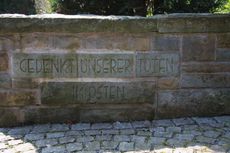 Kriegsgräbergedenkstätte-061.jpg